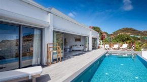 Villa Blown By The Tropical Glow Of The Caribbean